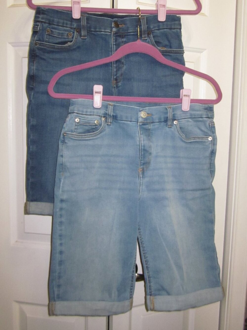 2 pr Denim & Co 5 pkt Rolled Cuff Shorts Sz 10